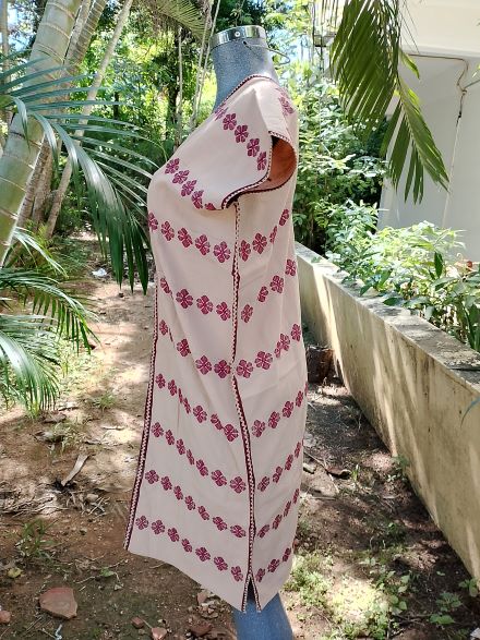 ( VENDIDO )HUIPIL DE DOS LIENZO COLOR CAFE Y VINO.