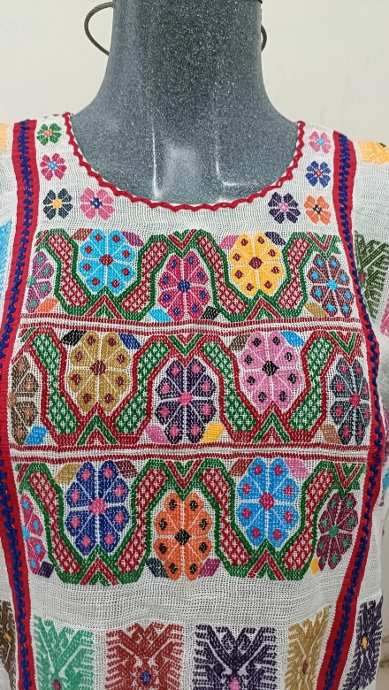 BLUSON BLANCO DE TRES LIENZO UNION ROJO Y AZUL TECNICA DE GASA FINA