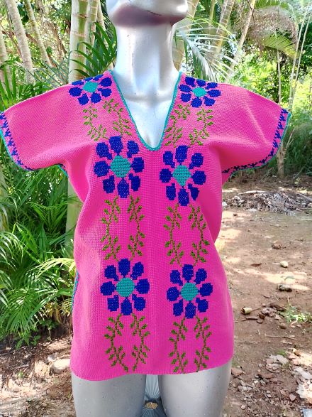 BLUSA DE PUNTO DE CRUZ COLOR ROSA