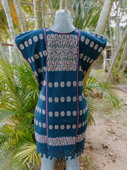 ( VENDIDA ) BLUSA DE TALAR COLOR AZUL MARINO DE CINTURA DE TRES PIEZAS CON TECNICA DE UN ALZADOR FINO CON FIGURA CAQUI Y ROSA FUERTE DE UN ALZADOR DOBLE. ROSA FUERTE DE